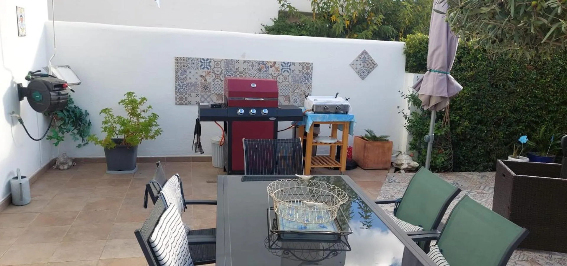 Bonito Apartamento Con Gran Terraza Y Piscina Comunitaria Roses 0*,  Spain