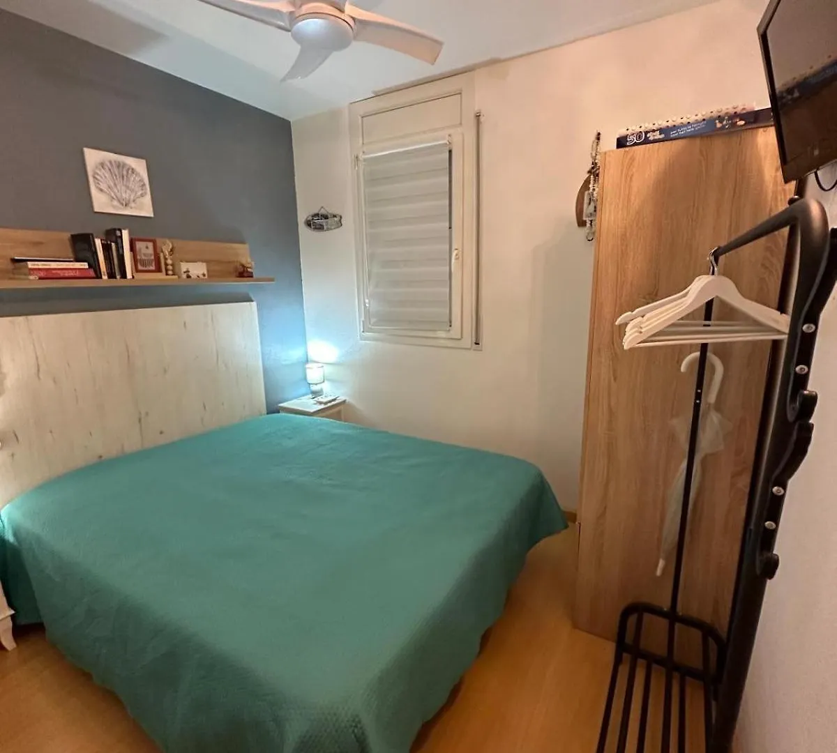 Bonito Apartamento Con Gran Terraza Y Piscina Comunitaria Roses 0*,